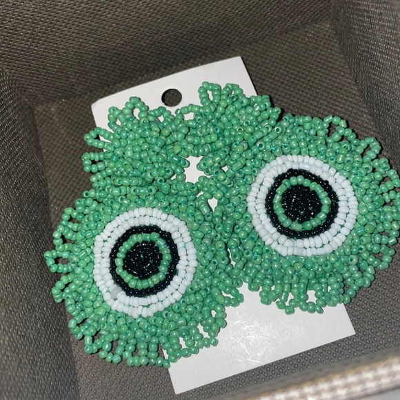 Green Circular Beaded Earrings - Picture 2 of 3